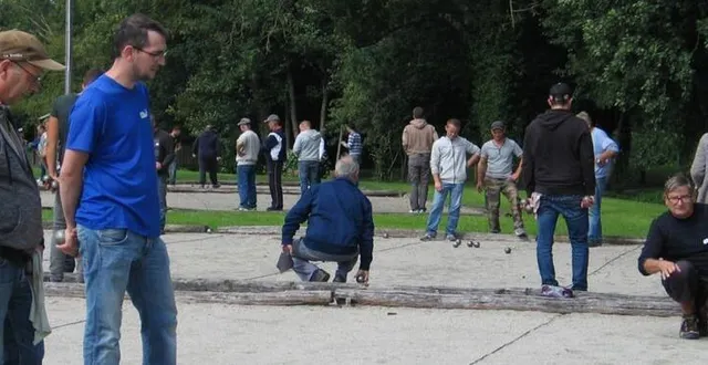 photo à la suite de la décision gouvernementale destinée à enrayer la propagation du covid-19, le président dominique dodin et les responsables du club des aînés ruraux de saint-georges-du-rosay ont décidé l’annulation du buffet prévu le mercredi 13 mai et celle du concours de pétanque par doublette du 21 juin. d’autres modifications du calendrier pourraient intervenir lors des prochaines semaines. &copy; le maine libre