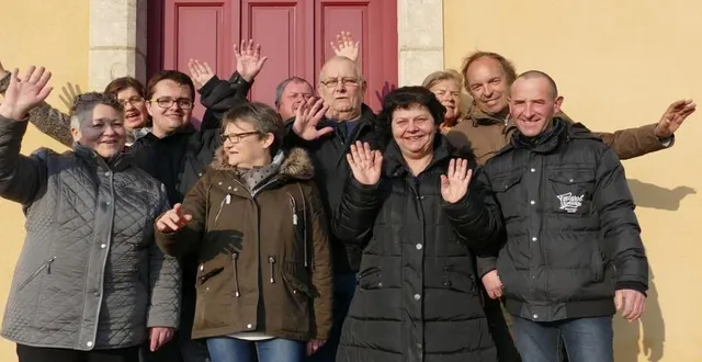 photo photo d’avant le confinement : le comité des fêtes et l’association pervenchères patrimoine ont fait des dons pour la lutte contre le coronavirus. &copy; archives ouest-france