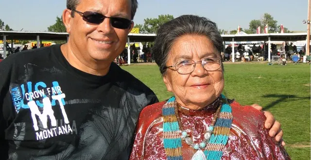 photo jean lemoro en compagnie de mary black eagle, sa mère adoptive et aussi celle de barack obama. &copy; jean lemoro