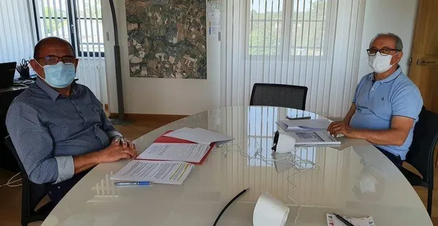 photo gérald cochard, le maire encore en fonction (à gauche), et dominique forest, ont tout mis en œuvre pour préparer une rentrée sécurisée.