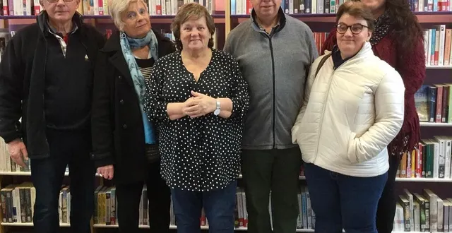 photo annie olivier, responsable (au centre), et son équipe ont tout mis en œuvre pour la reprise des activités de la médiathèque communale. &copy; archives ouest-france