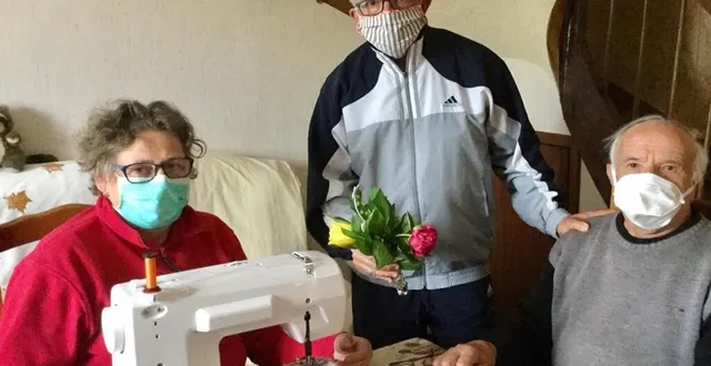 photo tout comme arlette et michel, de nombreuses petites mains sont mobilisées pour fabriquer des masques. &copy; ouest-france