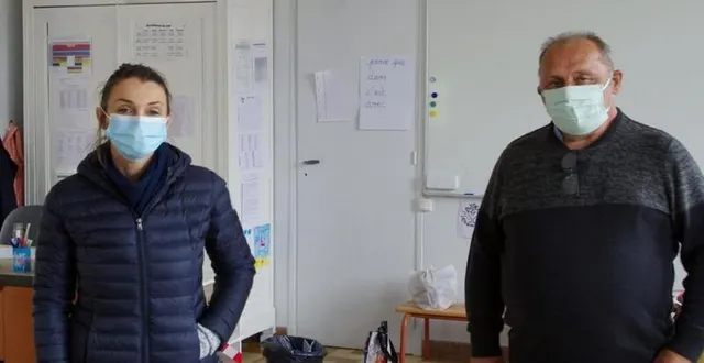 photo aurore taffin, la directrice et éric barbier, le maire. &copy; le maine libre