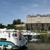 photo les bateaux d’anjou navigation doivent rester à quai, à sablé-sur-sarthe.