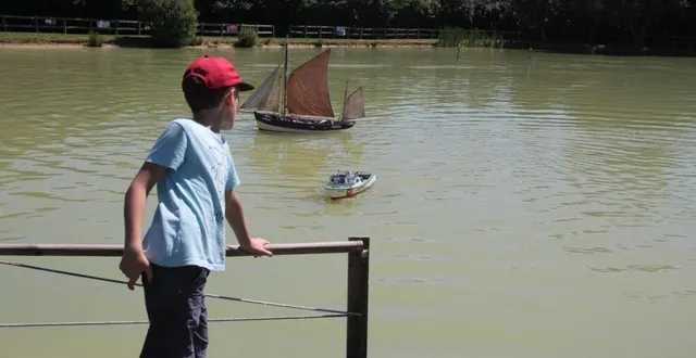photo le plan d’eau de saint-rémy-des-monts va progressivement et de nouveau être accessible. &copy; archives le maine libre