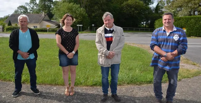 photo de gauche à droite : bernard lefèvre (troisième adjoint), sylvie edon (seconde adjointe), thierry cortyl (maire) et frédéric hardy (premier adjoint). &copy; ouest-france