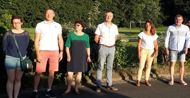 photo une partie des nouveaux élus (de gauche à droite) : ophélie costa, benoit butrulle, marie-claire sachet (vice-présidente ccas), jean-louis demois, ire, virginie marzin et david baraize.