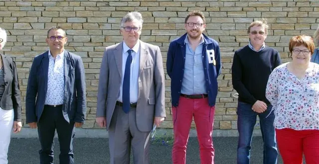 photo françoise château, gérard chauvin, patrice vernhettes, damien christiany, jean-claude ribot, roselyne jalier-pouillet et catherine gademer. &copy; le maine libre