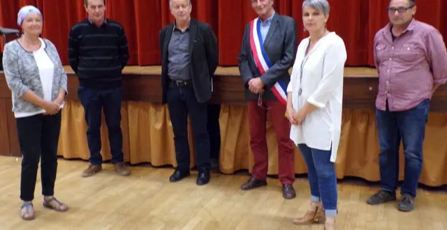 photo de g. à dr : lyne debert, christian leroy, jean-luc blanchard, marc lesschaeve, séverine bodrais et jean-denis boudvin. &copy; le maine libre