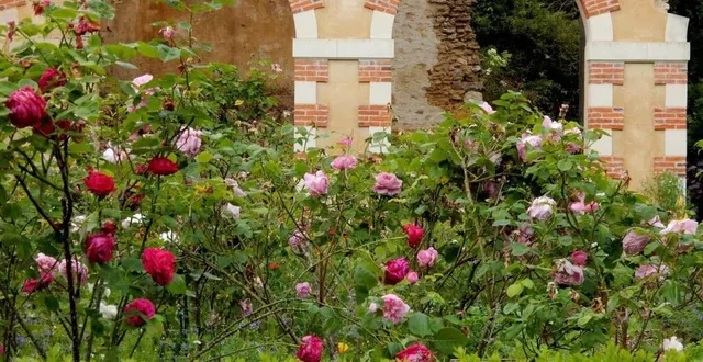 photo l’abbaye de tuffé va rouvrir samedi 30 mai 2020. &copy; dr