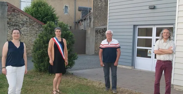 photo de gauche à droite : coralie bruneau, florence février, la maire, didier fournier et bruno richet.  &copy; ouest-france