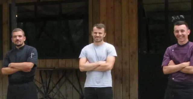 photo située à cantenay-épinard, au bord de la mayenne, la guinguette de la cabane du chat qui pêche rouvre ce vendredi. &copy; ouest-france