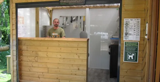 photo la mini-pizzeria, avec service ponctuel pour les randonneurs et cyclistes. &copy; ouest-france