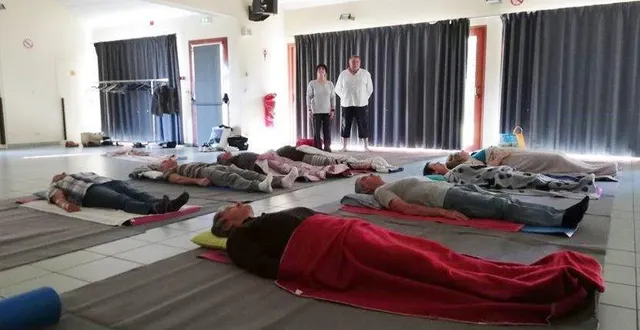 photo les cours de yoga vont reprendre avec des mesures de sécurité adaptées &copy; le maine libre