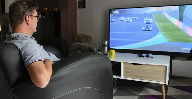 photo la retransmission de l’édition virtuelle des 24 heures du mans a bluffé les spectateurs par son réalisme. &copy; le maine libre – yvon loué