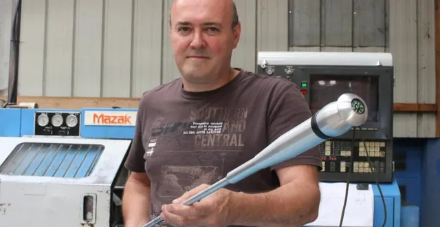 photo bruno lecomte, à la tête de fimmo usinage, a conçu une canne à champignons. &copy; ouest-france