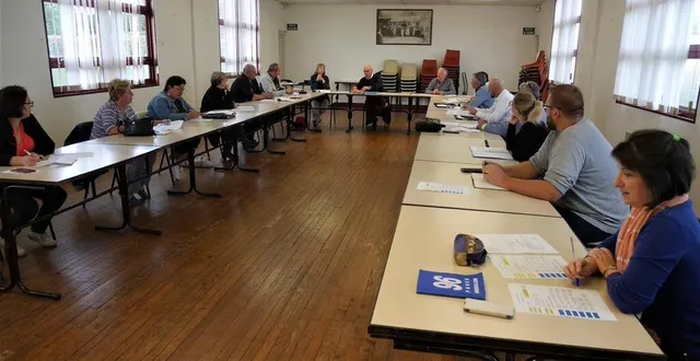 photo patrick joubert a animé son premier conseil municipal dans la salle polyvalente. &copy; ouest-france