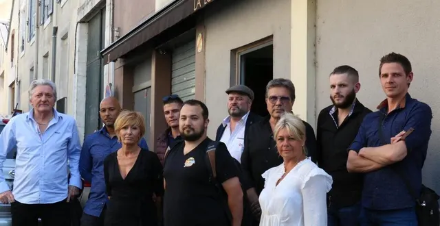 photo les patrons de discothèques réunis autour de la députée pascale fontenel-personne. &copy; ouest-france