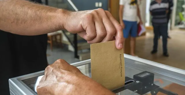 photo un électeur sur trois s’est déplacé dans les bureaux de vote sarthois à 17 heures ce dimanche 28 juin, pour le second tour des municipales. &copy; photo le maine libre – denis lambert