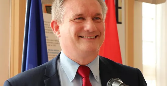 photo frédéric leveillé, maire sortant d’argentan, a terminé en tête du scrutin municipal, hier, avec 48, 96 % des suffrages exprimés. ce scrutin est marqué par une abstention record, de 60 %. &copy; ouest-france