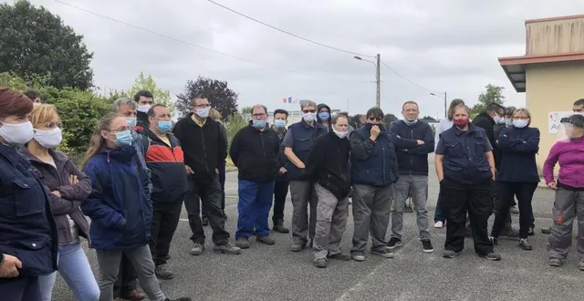 photo les salariés handicapés et les encadrants des sites de voivres et du mans ont rencontré le gérant de earta, hier, au ribay. leur inquiétude était palpable. &copy; ouest-france