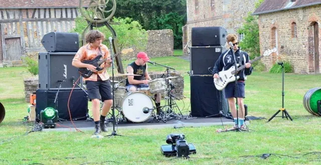 photo le groupe tendresse, de la ferté-macé, propose un rock garage puissant et scénique. &copy; ouest-france