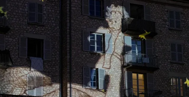 photo l’édition 2020 de la nuit des chimères met à l’honneur antoine de saint-exupéry grâce à une projection géante sur la muraille. &copy; dominique breugnot