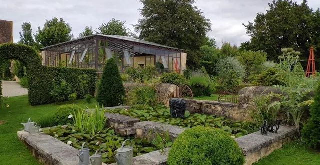 photo le jardin de montperthuis, à chemilli, dans l’orne est le fruit du travail acharné du jardinier philippe dubreuil, propriétaire des lieux. &copy; ouest-france