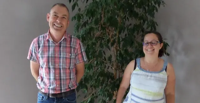 photo vincent six, maire aux côtés de son adjointe, angélique lahiguéra. &copy; ouest-france