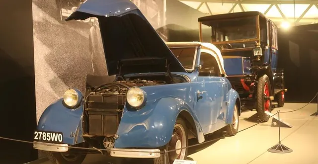 photo ecolo avant l’heure, cette cge tudor électrique de 1942, capable de rallier paris à tours d’une traite.  &copy; ouest-france