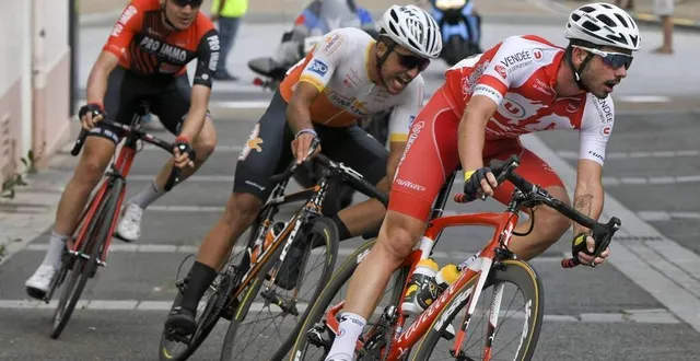 photo reprise des courses sur route en sarthe par un effort solitaire. &copy; archives le maine libre – yvon loue