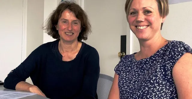 photo pour l’inspection académique de l’orne, sarah lebrasseur (à gauche) et maryse bellanger pilotent ce projet de classes bilangues à sées à la rentrée 2020. &copy; ouest-france