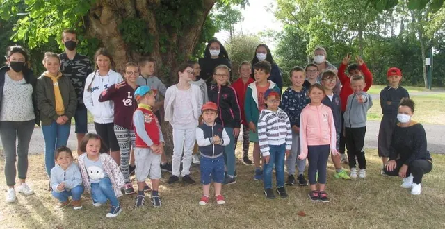 photo prêts pour le départ à saint-evroult-notre-dame-du-bois en attendant les camarades de pontchardon. &copy; ouest-france