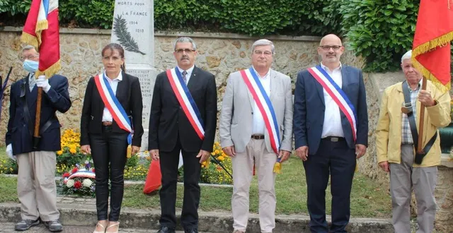 photo au centre (de g. à dr) , les maires de flée, thoiré-sur-dinan, beaumont-pied-de-bœuf et jupilles. &copy; le maine libre