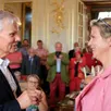 photo bénédicte de foucaud a reçu la distinction des mains de joël méténier, président de la communauté de communes 4cps.