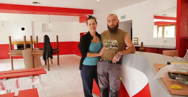 photo cassandre douard et romain richard aménagent un diner dans l’esprit de ceux des années d’après-guerre et des pin-up glamour, au cœur de ligron. ouverture : samedi 25 juillet pour l’épicerie et 1er août pour le bar-restaurant. &copy; ouest-france