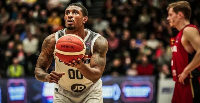 photo ovie soko ne cache pas sa motivation à l’idée de venir jouer au msb. &copy; fiba basketball
