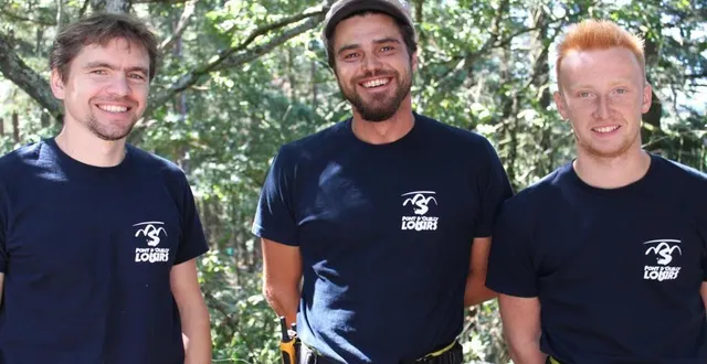 photo arnaud neveu, directeur du parc, glen, ancien employé venu en renfortezt augustin, saisonnier. dès 10 h du matin, ils doivent accueillir les nombreux clients qui se pressent aux portes du parc. &copy; ouest-france