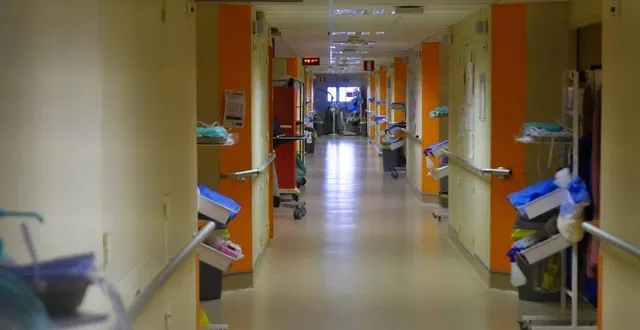 photo trois malades du coronavirus sont hospitalisés au mans en réanimation. &copy; archives le maine libre – denis lambert