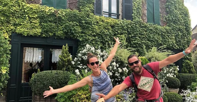 photo en transit entre flers et le mans, françois et marion ont eu un coup de cœur pour la petite perle des alpes mancelles. &copy; ouest-france