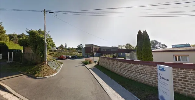 photo capture d’écran de la maison de retraite l’horizon à saint-georges-des-groseillers. /google street view. &copy; dr