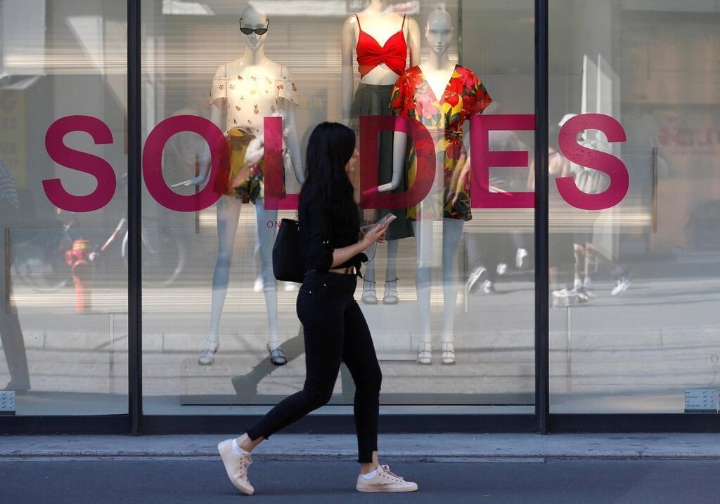 Soldes d t Moins de clients mais plus d achats Laval