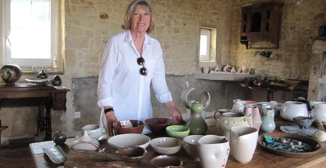 photo l’artiste, dans son showroom, devant quelques-unes des pièces terminées. &copy; ouest-france