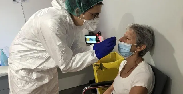 photo deux lieux accueillent le public pour un dépistage du covid-19 : le laboratoire de l’avenue jaurès et le centre de dépistage du parc manceau (ci-dessus, samedi matin 15 août 2020). &copy; le maine libre