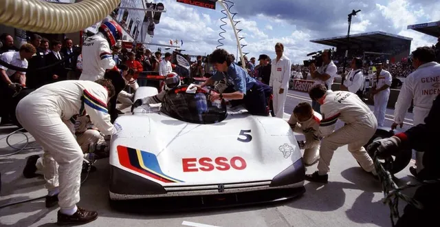 photo il y a 30 ans naissait la peugeot 905, double vainqueur des 24 heures du mans (1992-1993). tout le monde attend maintenant de connaître la nouvelle hypercar. &copy; photo peugeot