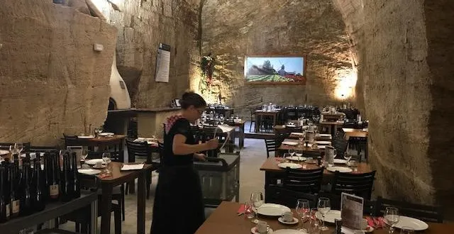 photo le restaurant est aménagé dans les impressionnantes carrières de falun. &copy; ouest-france