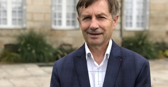 photo joaquim pueyo est alençonnais depuis toujours. « je suis né chez mes parents, en face de la mairie », précise-t-il. élu conseiller municipal et maire de la ville en 2008, puis député en 2012, il a cédé sa place de maire en 2017, en raison de la loi limitant le cumul des mandats. réélu à la mairie en juin, il a quitté l’assemblée nationale. de 1983 à 2008, il était maire de livaie. &copy; ouest-france