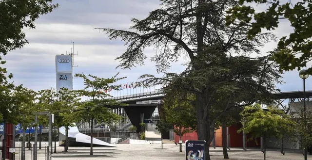 photo pas de public, pas de village. &copy; le maine libre – denis lambert