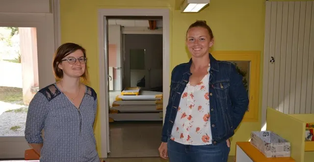 photo aux côtés de la directrice anaëlle renouard (à droite), une nouvelle enseignante, audrey brivain. &copy; ouest-france