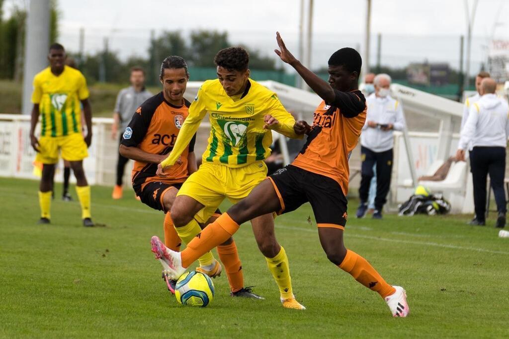 FC Nantes. U19 : Les Canaris Viennent à Bout Des Lavallois - Laval ...